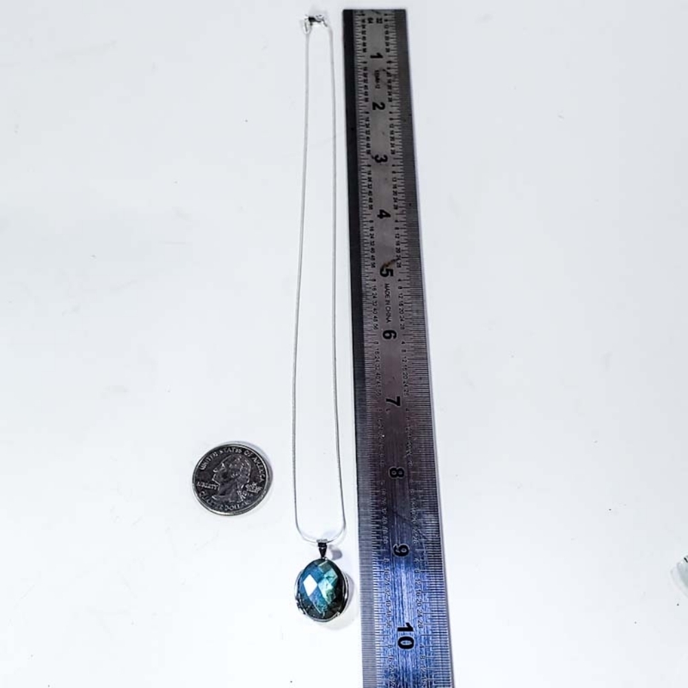 Artisan Faceted Labradorite & Silver Necklace - Picture 9 of 9